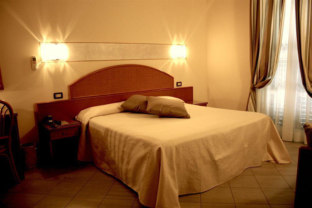 Hotel Regina 马尔米堡 外观 照片